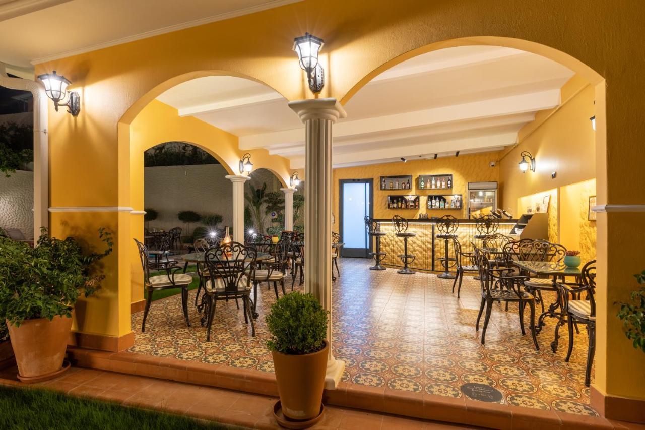 Motif Hotel Çeşme Exteriör bild