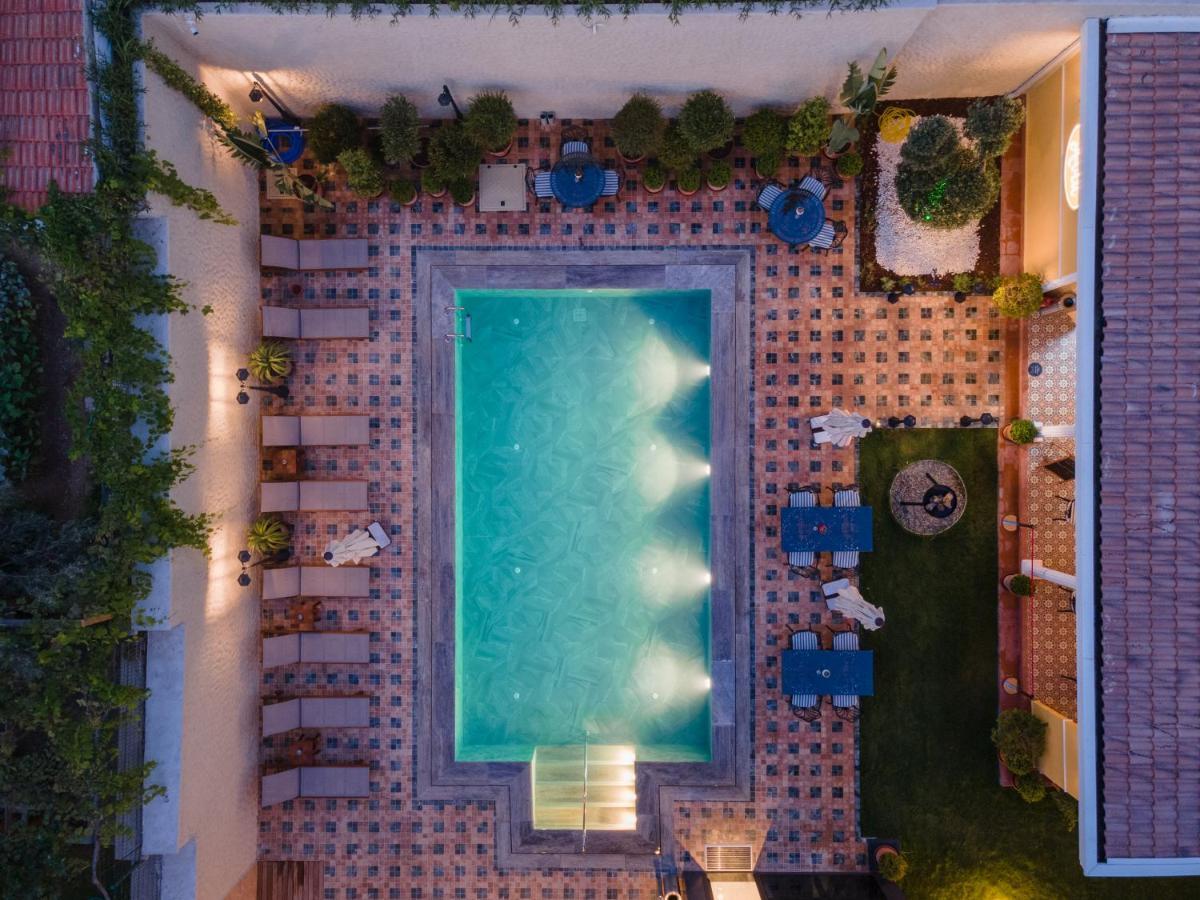 Motif Hotel Çeşme Exteriör bild